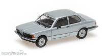 Minichamps 870020000 - BMW 323I (E21) - 1975 - LIGHT BLUE METALLIC