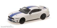 Minichamps 870087026 - FORD MUSTANG - 2018 - WHITE WITH BLUE STRIPES