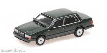 Minichamps 870171701 - VOLVO 740 GL - 1986 - DARK GREEN