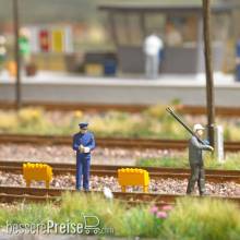 Busch 8875 - Action Set: Rangierer & Wagenmeister, Epoche 3-4
