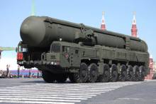 Trumpeter 01082 - 15U175 TEL of RS-12M1 Topol-M ICBM complex