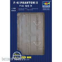 Trumpeter 03423 - 1:700 F-4J Phantom II