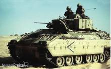 Trumpeter 07295 - 1:72 M2A0 Bradley Fighting Vehicle