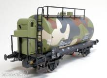 Exact-Train EX20638 - DRG 30m3 Leichtbau Uerdinger Bauart Kesselwagen Camouflage Ölvereine mit Bremserhaus DR Kar 934 206 P