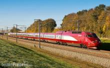 Jouef HJ3020 - EuroStar PBA, 2. Re-Design, 3-tlg. Set Zwischenwagen bestehend aus 2 x 1. Klasse-Wagen + Bar