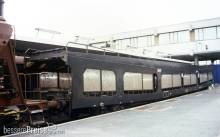 Jouef HJ4209 - SNCF, Autotransportwagen DD DEV 66, grün mit weißem „Encadré“-Logo, mit semitransparenten Schutzpanelen, Ep. IV-V