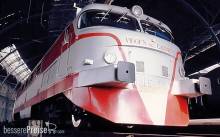Arnold HN2672S - RENFE, Diesellokomotive 2005T „Virgen del Carmen“, in Ursprungslackierung, mit Multiprotokoll-Sounddecoder