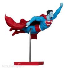 McFarlane Toys MCF30253 - DC Direct Superman Red & Blue Statue 1/10 Superman by Lee Bermejo 26 cm