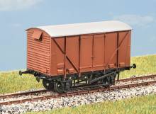 Peco PC08A - BR 12ton Goods Van Sperrholzseiten