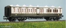 Peco PC733 - LMS 50ft Arc Roof Corridor Brake Composite Coach Kit
