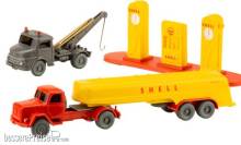 Brekina PMS_243849 - Set Wiking-Verkehrs-Modelle 93:, Mercedes Abschleppwagen, Magirus Saturn Tanksattelzug und Tankstelle