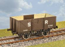 Peco PS12 - SR 12ton 8 Plank Open Wagon