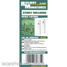 Railway Miniatures RMH0-031 - RMH0:031 Street Bollards - Railway Miniatures