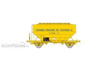 REE Modeles WB-733 - Grain wagon « GRANDS MOULINS DE COUTRAS », yellow, Era IV