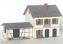 Modellbau Laffont Z13401 - Bahnhof Heppenheim mit Güterschuppen und Putzfassade