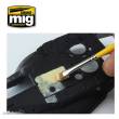 AMMO by MIG Jimenez A.MIG-2033 - Anti-Slip Paste - Sand Color (for 1/35 scale)