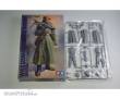 Tamiya 300036306 - 1:16 WWII Figur Dt.Soldat m.Mantel u.MG