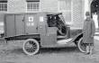 ICM 35662 - 1:35 Model T 1917 Ambulance with US Medical Personnel