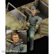 Royal Model RM608 - Kubelwagen driver incl. 2 heads