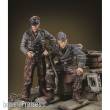 Royal Model RM622 - German tankers at rest-WWII