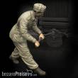 Royal Model RM811 - Italian infantry cranking up