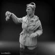 Royal Model RM975 - German tanker in winter dress with Tiger I Early cupola