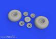 Eduard Accessories 648642 - B-17 wheels cross tread 1/48 for HKM in 1:48