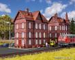 Vollmer 43806 - Eisenbahner-Wohnhaus mit First
