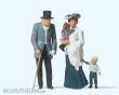 Preiser 45066 - LGB Alter Herr, Dame, Kinder