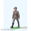 Preiser 56051 - 1:25 Wehrm. Offizier i.Marsch
