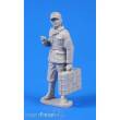 CMK 129-F48302 - German WWII Soldier with Grenade Case in 1:48