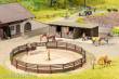 Noch 66717 - micro-motion Reitplatz mit Pferde-Boxen