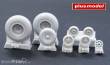 Plus model AL7067 - 1:72 B-24 Liberator wheels groved