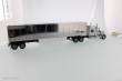 Diecast Masters 71043 - International Lonestar Sleeper w 53 Refrigerated Van Zugmaschine + Auflieger - Silber und Verchromter Auflieger