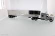 Diecast Masters 71043 - International Lonestar Sleeper w 53 Refrigerated Van Zugmaschine + Auflieger - Silber und Verchromter Auflieger