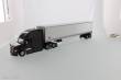 Diecast Masters 71047 - Freightliner Cascadia w. 53´ Dry Cargo Van Zugmaschine + Auflieger - Grau + Weißer Auflieger