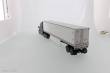 Diecast Masters 71047 - Freightliner Cascadia w. 53´ Dry Cargo Van Zugmaschine + Auflieger - Grau + Weißer Auflieger