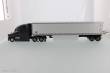 Diecast Masters 71047 - Freightliner Cascadia w. 53´ Dry Cargo Van Zugmaschine + Auflieger - Grau + Weißer Auflieger