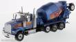 Diecast Masters 71075 - Western Star 4900 McNeiluse Bridgemaster concrete mixer Zementmischer mit blaue Kabine und blaue Mischer