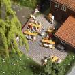 Busch 7782 - Bierzeltgarnitur und Grill