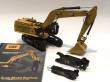 Diecast Masters 85709 - Caterpillar 395 GP Version Kettenbagger mit extra Werkzeugen (Hammer und Schere)