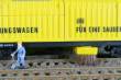 Lux 8830 - H0-Gleisstaubsaugerwagen AC mit Faulhaber-Motor und Steuerelektronik SSF-09 Automatische Start- / Stopp- Funktion. Analog und digital einsetzbar.