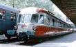 Jouef HJ2461S - SNCF, Dieseltriebwagen RGP I mit Beiwagen in rot/beiger TEE-Farbgebung, Ep. III, mit DCC-Sounddecoder