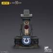 Joy Toy JT01697 - Warhammer 40,000: Space Marine 2 Replik Ultramarines Lieutenant Titus Helm mit Display-Stand 44 cm