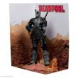 McFarlane Toys MCF14817 - Marvel Collection PVC Statue 1/6 Deadpool (Deadpool #1)(Grey Suit Chase) 27 cm