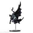 McFarlane Toys MCF30225 - DC Direct Batman Black & White Statue 1/10 Batman by Inhyuk Lee 25 cm