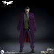 Mezco Toys MEZ77482 - The Dark Knight Actionfigur 1/12 Joker 17 cm